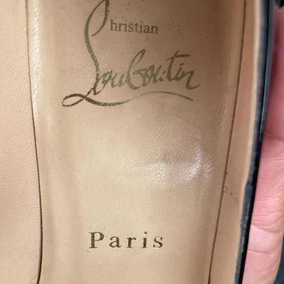 Red bottoms - Picture 2 of 8